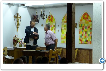 Die Herren der Landesregierung wollen ins Kloster kommen zum Essen.