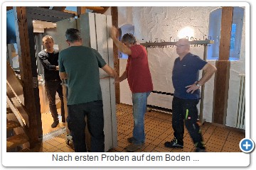 Nach ersten Proben auf dem Boden ...